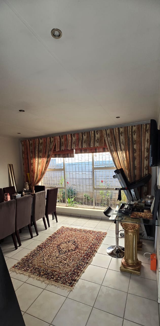 4 Bedroom Property for Sale in Manzil Park North West